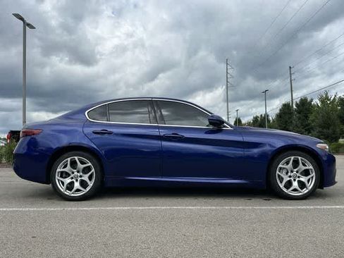 Used 2021 Alfa Romeo Giulia Ti AWD/4WD image 3