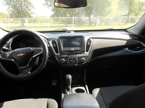 Used 2017 Chevrolet Malibu LS FWD image 5