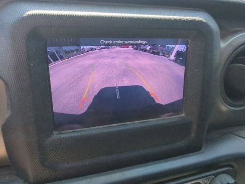 Used 2018 Jeep Wrangler Unlimited Sport S AWD/4WD image 25