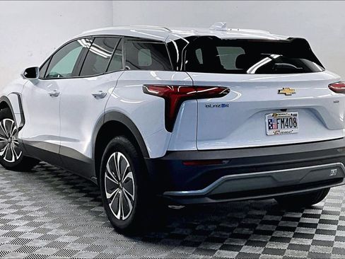 Used 2024 Chevrolet Blazer EV LT image 10