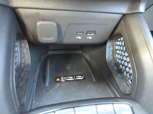 Used 2024 Chevrolet TrailBlazer LT w/ Convenience Package FWD image 27