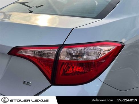 Used 2018 Toyota Corolla L image 12