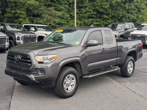 Used 2018 Toyota Tacoma SR w/ SR Convenience Package RWD image 3