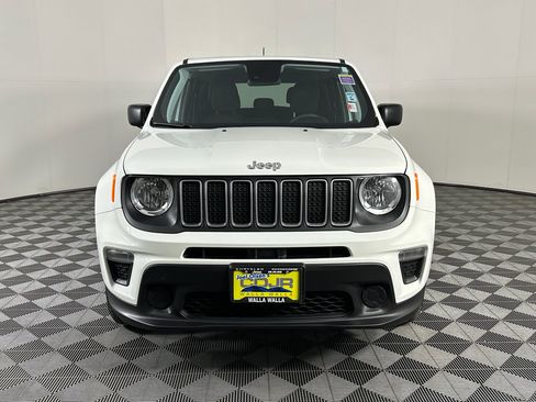 Used 2023 Jeep Renegade Latitude image 13