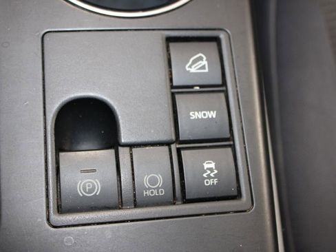 Used 2023 Toyota Highlander L image 36