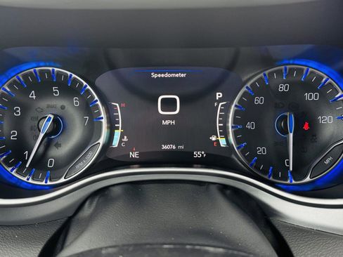 Used 2023 Chrysler Pacifica Touring-L w/ S Appearance Package FWD image 21