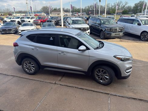 Used 2017 Hyundai Tucson SE image 5