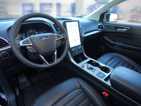 Certified 2024 Ford Edge SEL w/ Convenience Package AWD/4WD image 11