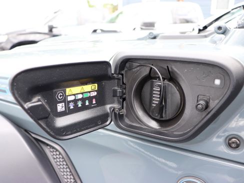 Used 2024 Jeep Wrangler Unlimited Rubicon 4xe AWD/4WD image 63