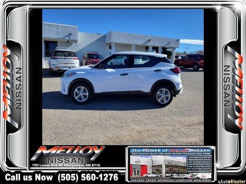Used 2023 Nissan Kicks S image 2