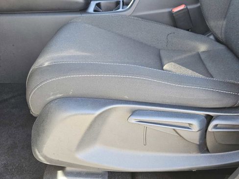 Used 2025 Honda CR-V LX image 22