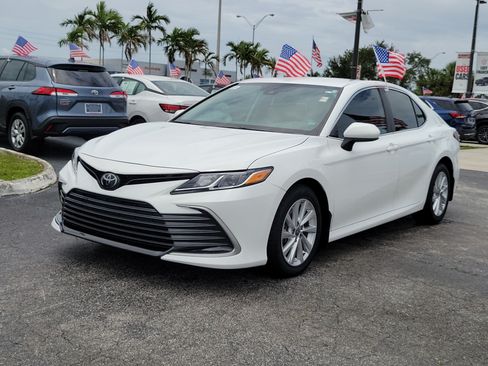 Used 2024 Toyota Camry LE FWD image 6