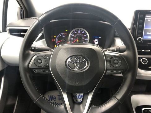 Used 2022 Toyota Corolla SE w/ SE Premium Package image 16