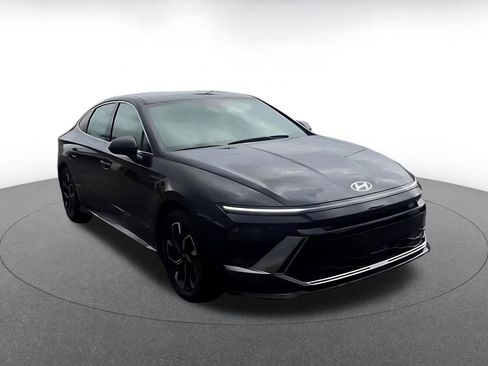 Used 2025 Hyundai Sonata SEL image 3