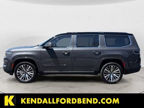 Used 2022 Jeep Grand Wagoneer Series III w/ Flexible Seating Group AWD/4WD image 2
