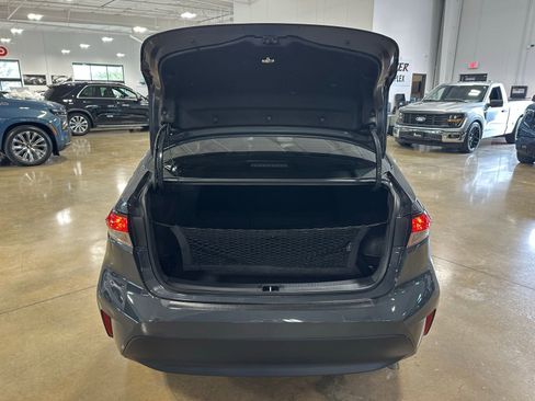 Used 2025 Toyota Corolla LE image 36