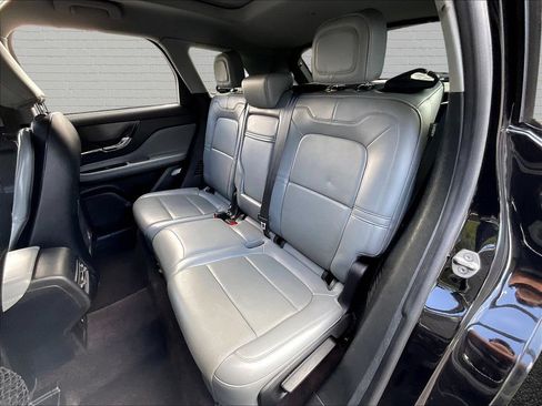 Used 2021 Lincoln Corsair Reserve FWD image 18