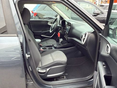 Used 2020 Kia Soul LX FWD image 25