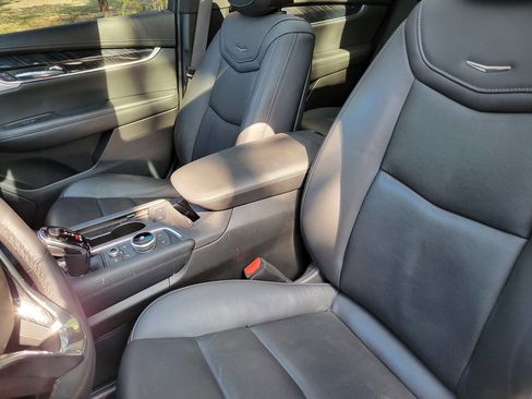 Used 2024 Cadillac XT6 Premium Luxury w/ Technology Package image 22