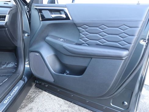 New 2026 Mitsubishi Outlander SEL image 38