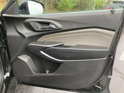 Used 2024 Chevrolet Trax ACTIV w/ Sunroof Package FWD image 31