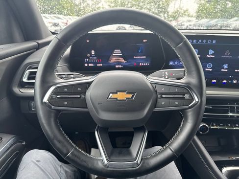 Used 2025 Chevrolet Traverse LT AWD/4WD image 28