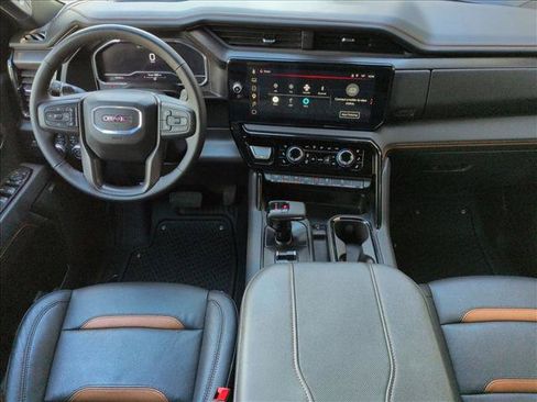 Used 2025 GMC Sierra 1500 AT4 w/ Technology Package AWD/4WD image 25