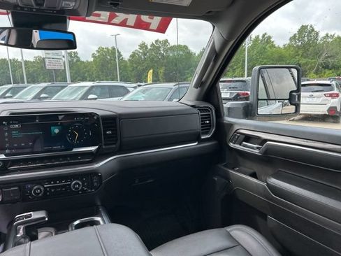 Used 2024 Chevrolet Silverado 1500 LTZ AWD/4WD image 41