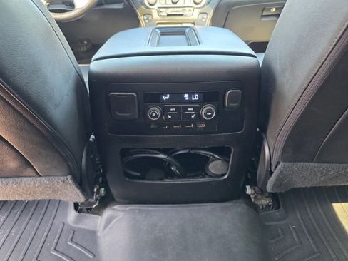 Used 2018 GMC Yukon SLT w/ Open Road Package AWD/4WD image 20