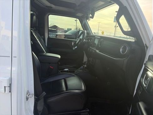 Used 2018 Jeep Wrangler Unlimited Moab w/ Quick Order Package 24M Moab image 39