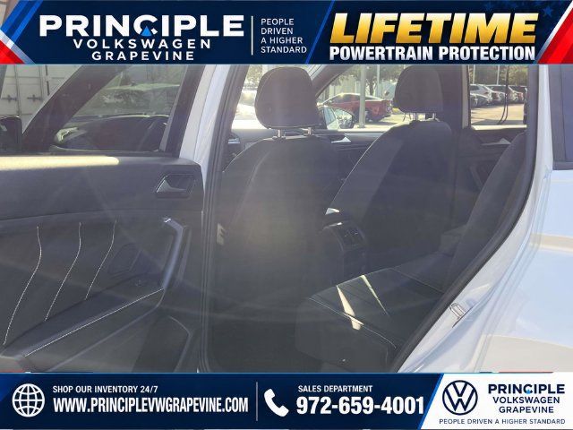 Used 2023 Volkswagen Tiguan SE R-Line FWD image 24