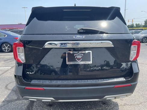 Used 2023 Ford Explorer XLT w/ Equipment Group 202A RWD image 5