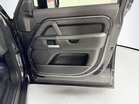 New 2026 Land Rover Defender 110 X-Dynamic SE AWD/4WD image 25