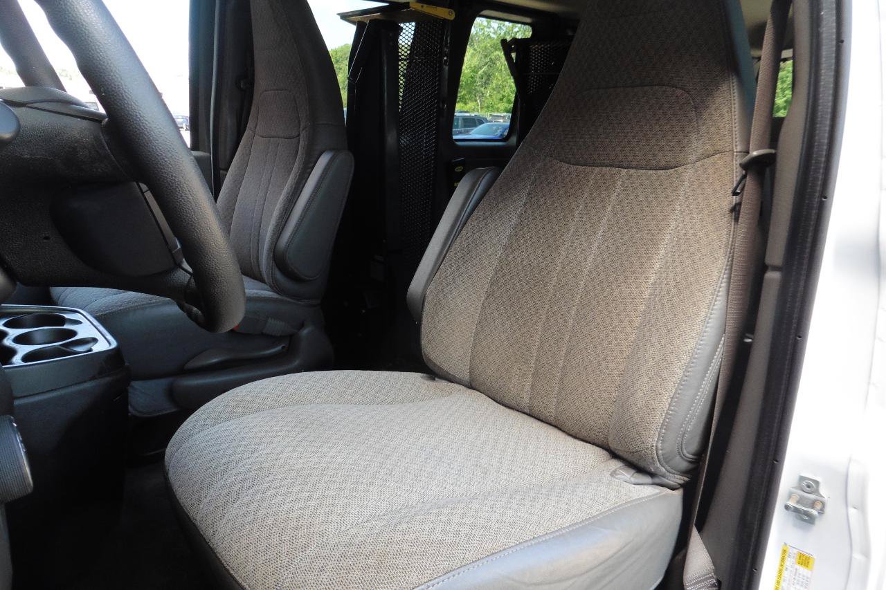 Used 2017 Chevrolet Express 2500 LT w/ LT Preferred Equipment Group RWD image 36