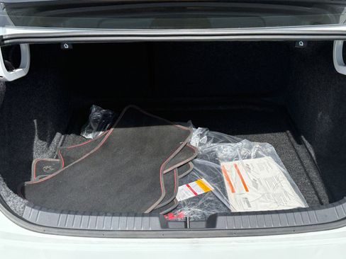 Used 2025 Volkswagen Jetta GLI Autobahn image 32