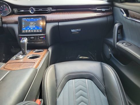 Used 2019 Maserati Quattroporte S GranLusso RWD image 18