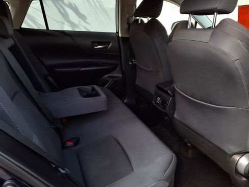 Certified 2021 Toyota Venza LE w/ Carpet Mat Package (TMS) image 20