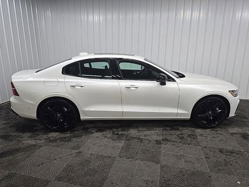 Used 2024 Volvo S60 B5 Plus w/ Climate Package image 2