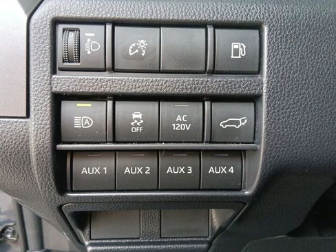 Used 2025 Toyota 4Runner TRD Off-Road Premium AWD/4WD image 16