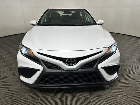 Used 2024 Toyota Camry SE image 8