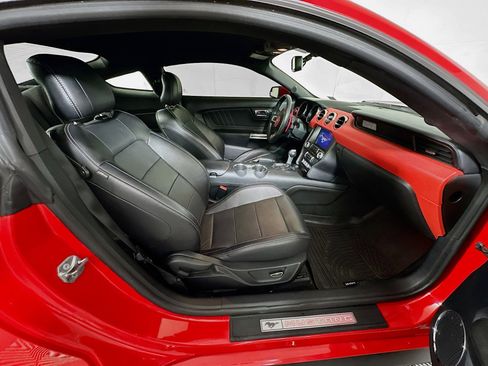 Used 2017 Ford Mustang Premium image 26