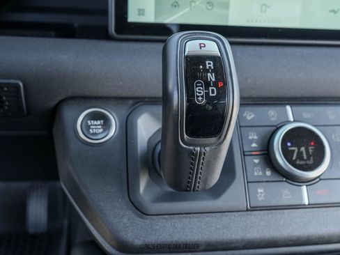 Used 2023 Land Rover Defender 90 X-Dynamic SE image 30