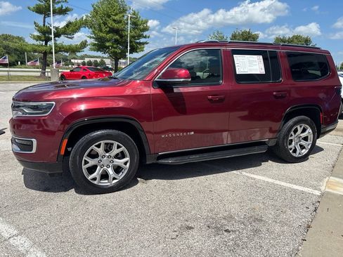 Used 2022 Jeep Wagoneer Series II AWD/4WD image 15