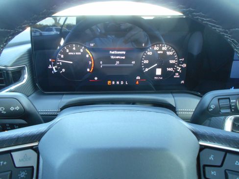 Used 2025 Ford Mustang Premium image 2