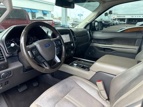 Used 2019 Ford Expedition Limited w/ Equipment Group 302A RWD image 7