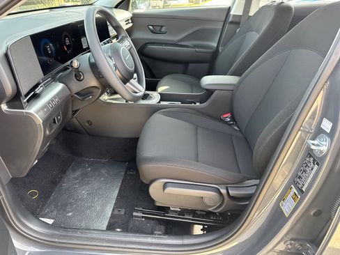 Used 2026 Hyundai Kona SE FWD image 9