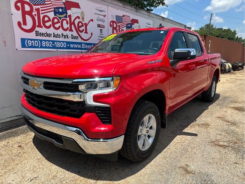 Used 2025 Chevrolet Silverado 1500 LT RWD image 6