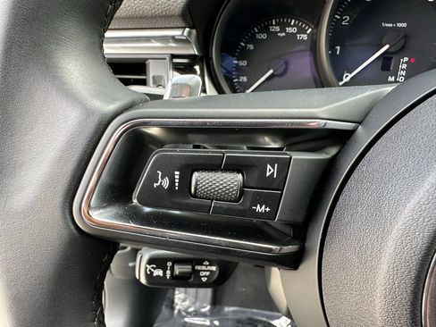 Certified 2025 Porsche Macan AWD/4WD image 26