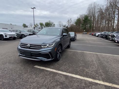 Used 2024 Volkswagen Tiguan SEL R-Line image 6
