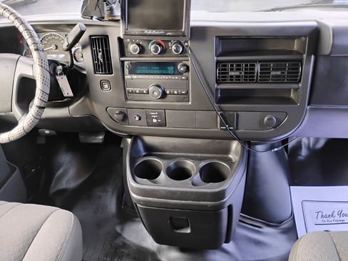 Used 2016 GMC Savana 2500 image 57